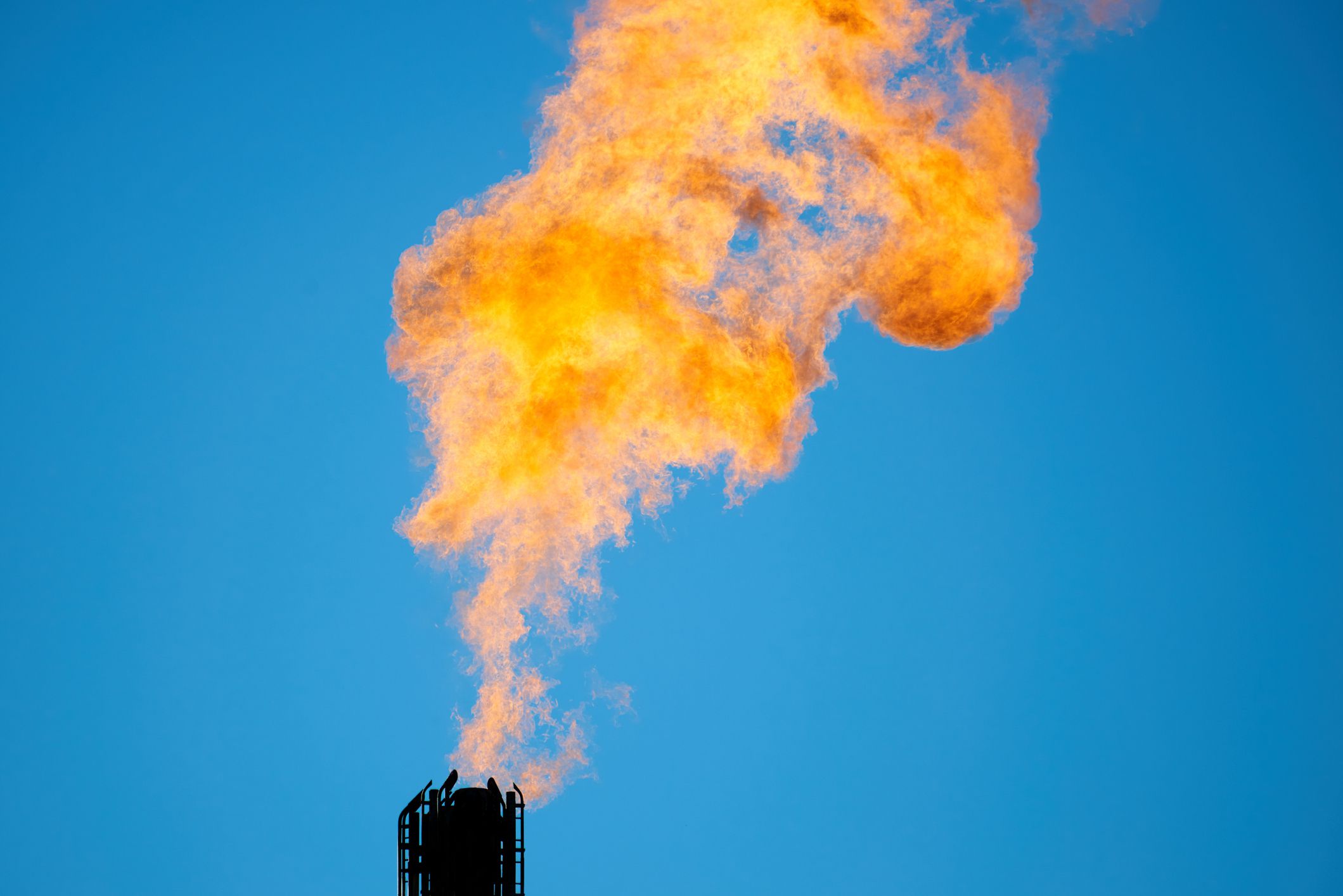 Связано с газом. Flaring of associated Petroleum Gas. Фотографии связанные с газом. Красивые картинки связанные с сжиганием попутного нефтяного газа. Фотографии связанные с газом 1998.